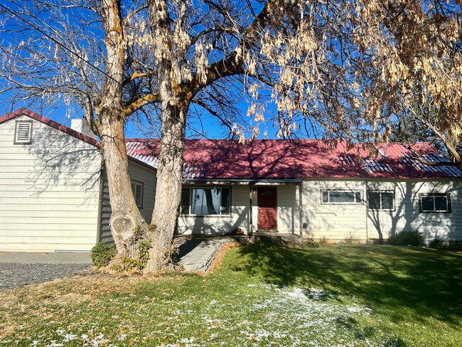 property at 2121 Clarke Rd