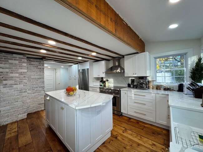 354 Highland Ave in Norwalk, CT - Building Photo - Building Photo