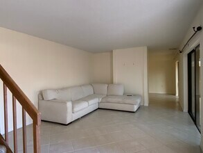 1116 11th Ln, Unit Garden lakes in Palm Beach Gardens, FL - Building Photo - Building Photo