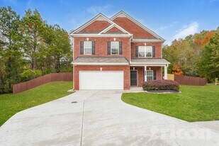 1261 High Tide Ct in Loganville, GA - Building Photo