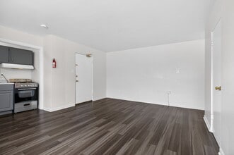 1208 Edgewood Ave, Unit 1B in Trenton, NJ - Building Photo - Building Photo