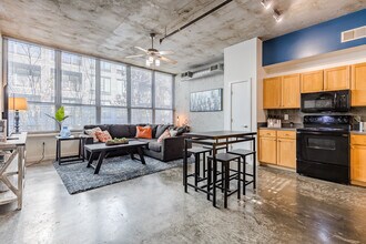 1016 Lofts in Atlanta, GA - Building Photo - Interior Photo