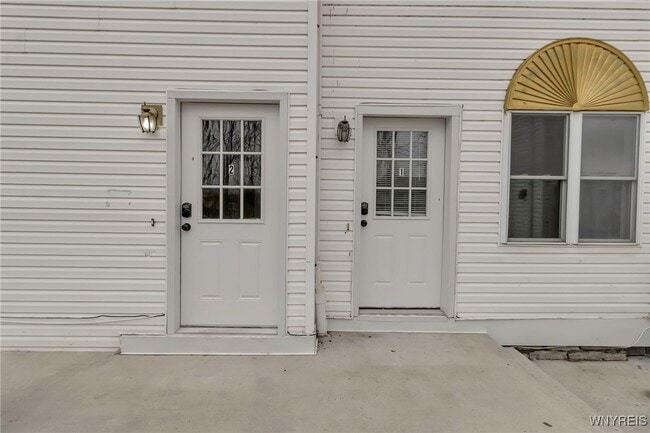 1608 Sweet Home Rd in Buffalo, NY - Building Photo - Building Photo