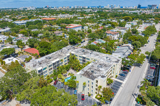 Las Olas Regency in Fort Lauderdale, FL - Building Photo - Building Photo