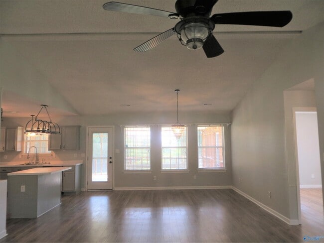 105 Royalty Ct in Meridianville, AL - Building Photo - Building Photo