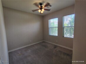 6729 Donside Ct in Las Vegas, NV - Building Photo - Building Photo