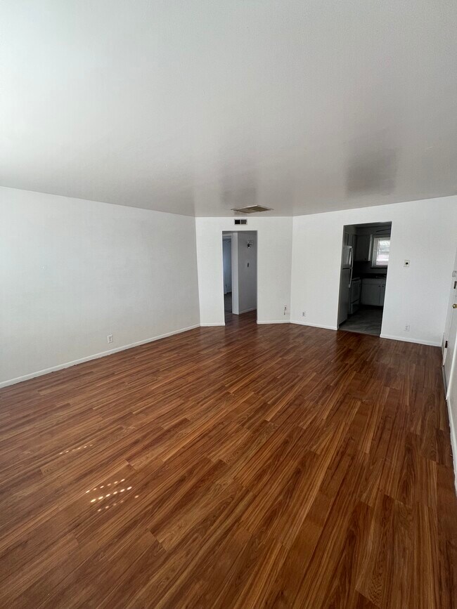 5565 E Yale Ave, Unit 2