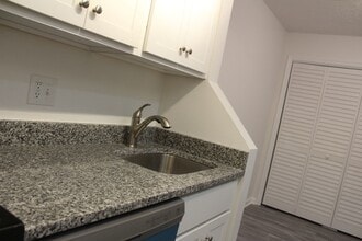133 Haverford Ct in Hampton, VA - Building Photo - Building Photo