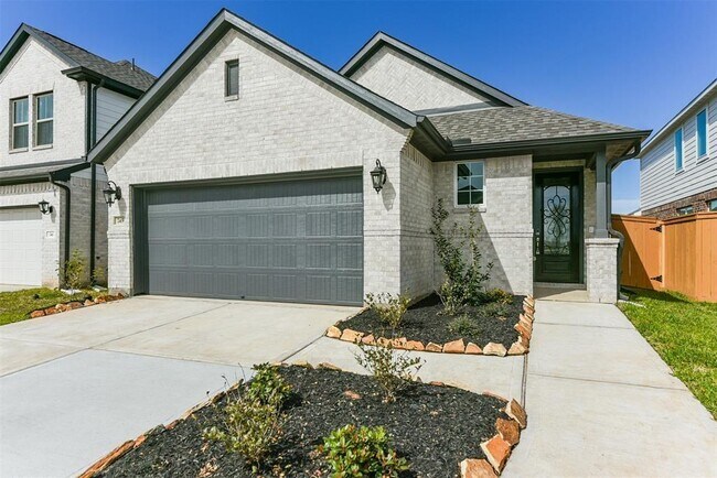 property at 745 Lake Lacosta Dr
