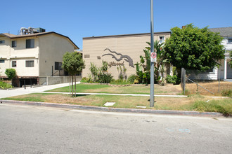 353 Milford St in Glendale, CA - Building Photo - Building Photo