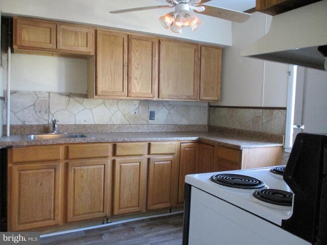 65 Toth Ave in Coatesville, PA - Building Photo - Building Photo