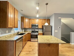 3224 N Kilbourn Ave in Chicago, IL - Building Photo - Building Photo