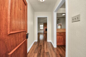 8407 Kirchner Rd in Manvel, TX - Foto de edificio - Building Photo