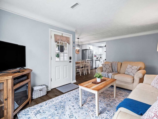 6771 Greenleaf Ave, Unit SI ID1496046P in Parma Heights, OH - Foto de edificio - Building Photo