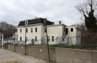 343 Franklin St in Norwich, CT - Building Photo - Building Photo