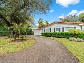 5265 SW 78th St in Miami, FL - Building Photo - Building Photo