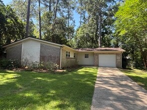 2003 Travis Cir in Tallahassee, FL - Building Photo - Building Photo