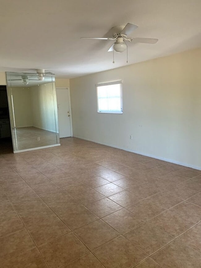 198 Joel Blvd in Lehigh Acres, FL - Building Photo - Building Photo