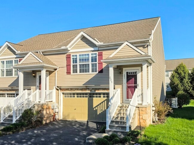 property at 521 Fox Ridge Ln