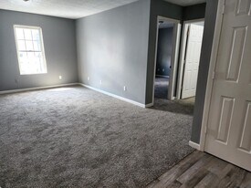 1209 E Boyton St in Marion, IL - Building Photo