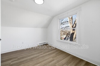 159 Connecticut Ave in New London, CT - Building Photo - Building Photo