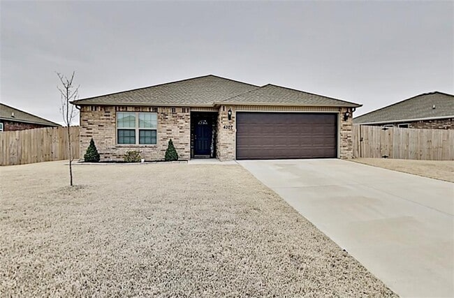 property at 4307 SW Laurel Hill Ave
