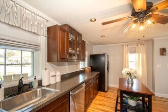 10 Hollis St in Weymouth, MA - Building Photo - Building Photo