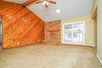 1020 Fox River Ln in Fort Worth, TX - Building Photo - Building Photo