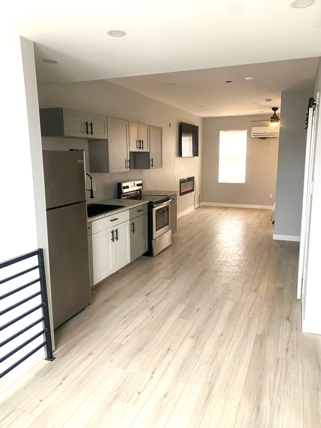 2512 N 19th St, Unit 19th St Apartments