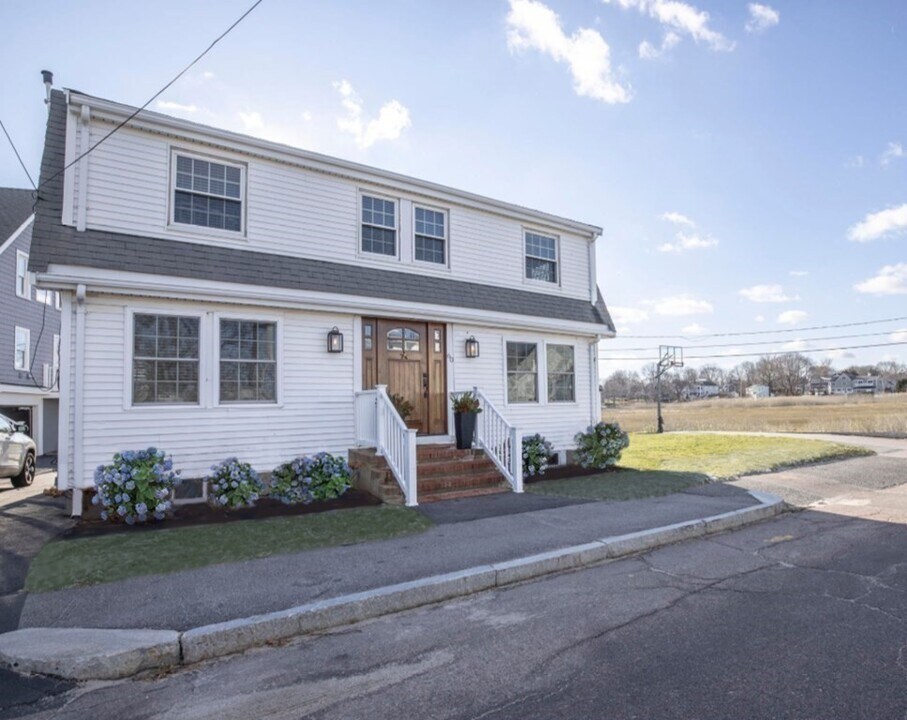 60 Bailey's Causeway in Scituate, MA - Building Photo