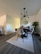 905 Lyme Brook Ln in Charlotte, NC - Foto de edificio - Building Photo