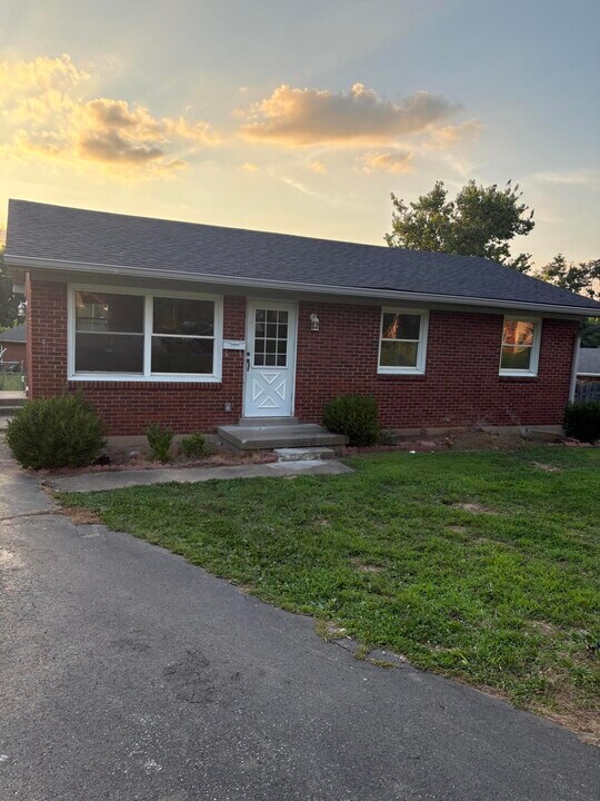 1948 Dunkirk Ct in Lexington, KY - Building Photo