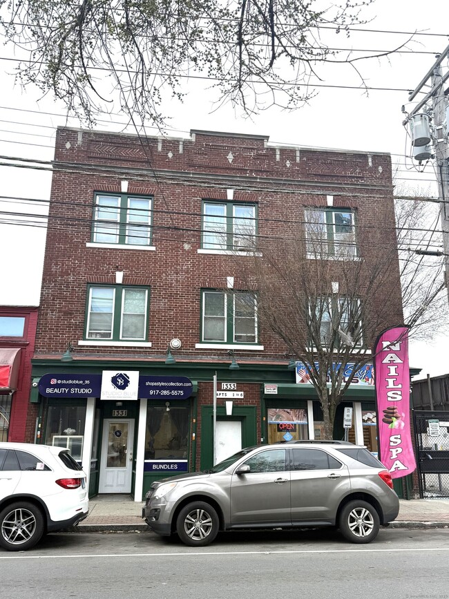 property at 1331 E Main St