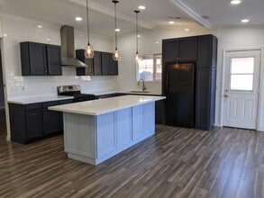 892 Vassar St in Pomona, CA - Foto de edificio - Building Photo