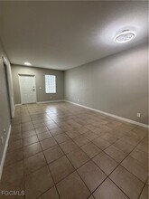 8358 Bernwood Cove Loop in Ft. Myers, FL - Foto de edificio - Building Photo