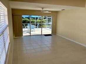 5651 Modena Pl in Sarasota, FL - Building Photo - Building Photo