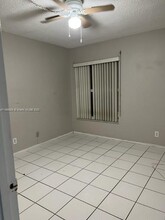 405 S Pine Island Rd, Unit 105d in Plantation, FL - Building Photo - Building Photo