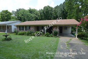 7400 Denise Dr in Little Rock, AR - Building Photo