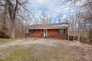 340 Hillcrest Dr in Mount Washington, KY - Building Photo