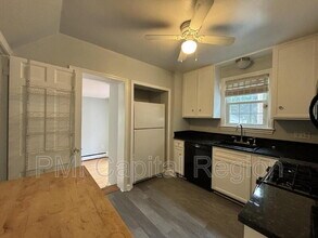 8901 Seneca Ln in Bethesda, MD - Building Photo - Building Photo