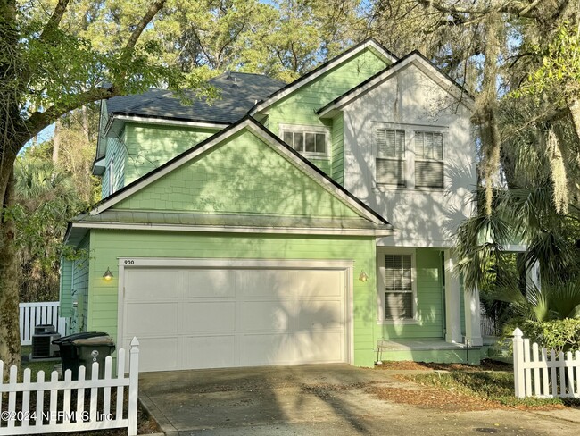 property at 900 Paradise Ln