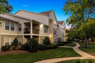 Avana Reserve in Matthews, NC - Building Photo