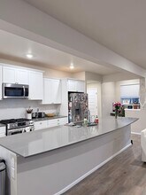 7929 39th Pl NE in Marysville, WA - Foto de edificio - Building Photo