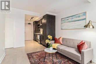 560-1560 Rideau St in Ottawa, ON - Building Photo - Building Photo