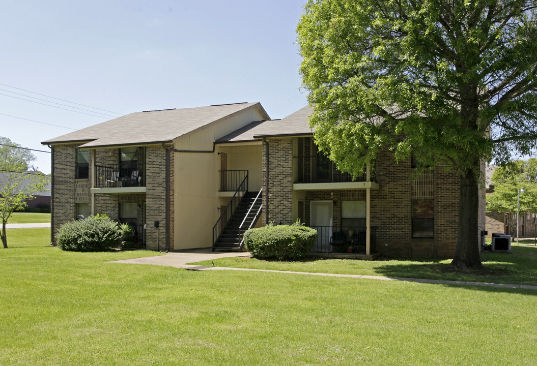 Mt. Pleasant Village Apartments in Mt Pleasant, TN - Foto de edificio