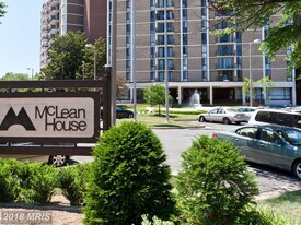 6800 FLEETWOOD Rd, Unit 414 in McLean, VA - Building Photo