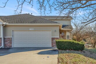 1522 Legend Trail Dr in Lawrence, KS - Building Photo - Building Photo