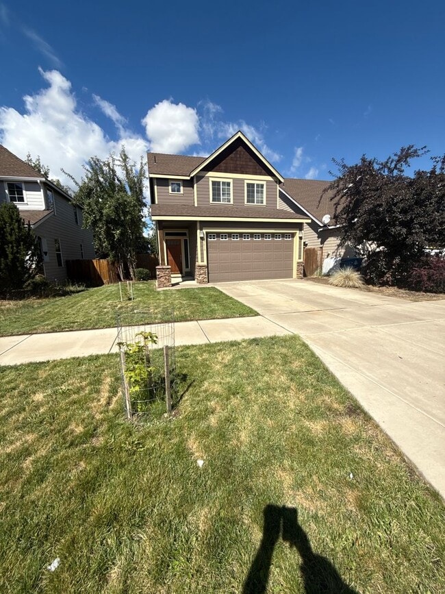 63019 Woodbridge Pl in Bend, OR - Building Photo - Building Photo