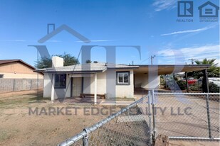 1625 N 31st St in Phoenix, AZ - Building Photo