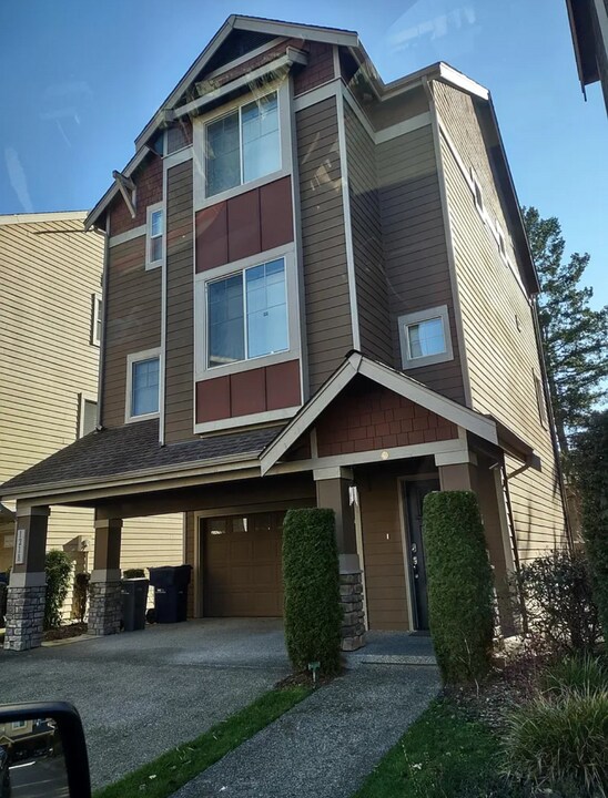 1218 100th Ct SE in Everett, WA - Building Photo